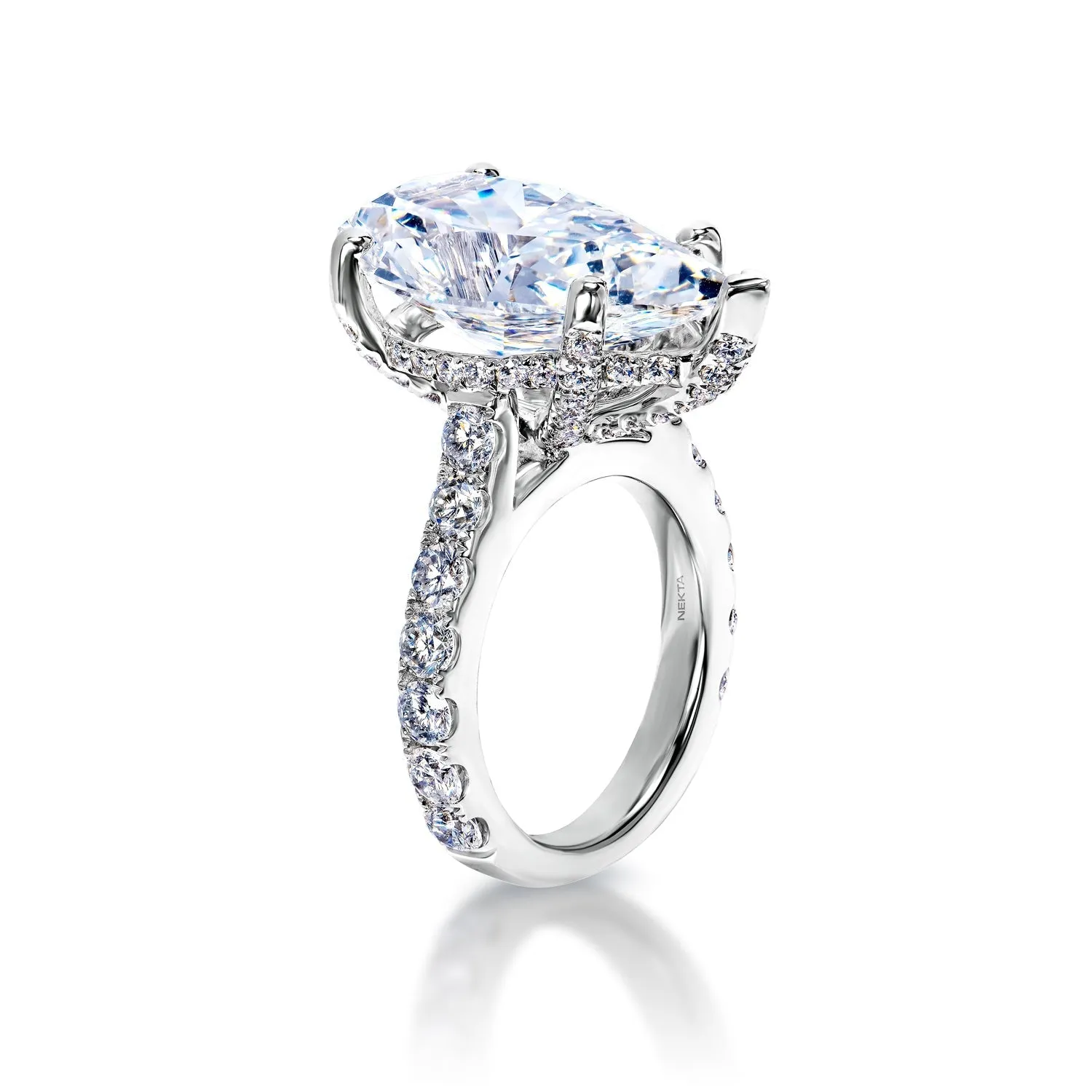 Alivia 14 Carats Pear Shape G VVS2 Diamond Engagement Ring in 18k White Gold. GIA Certified