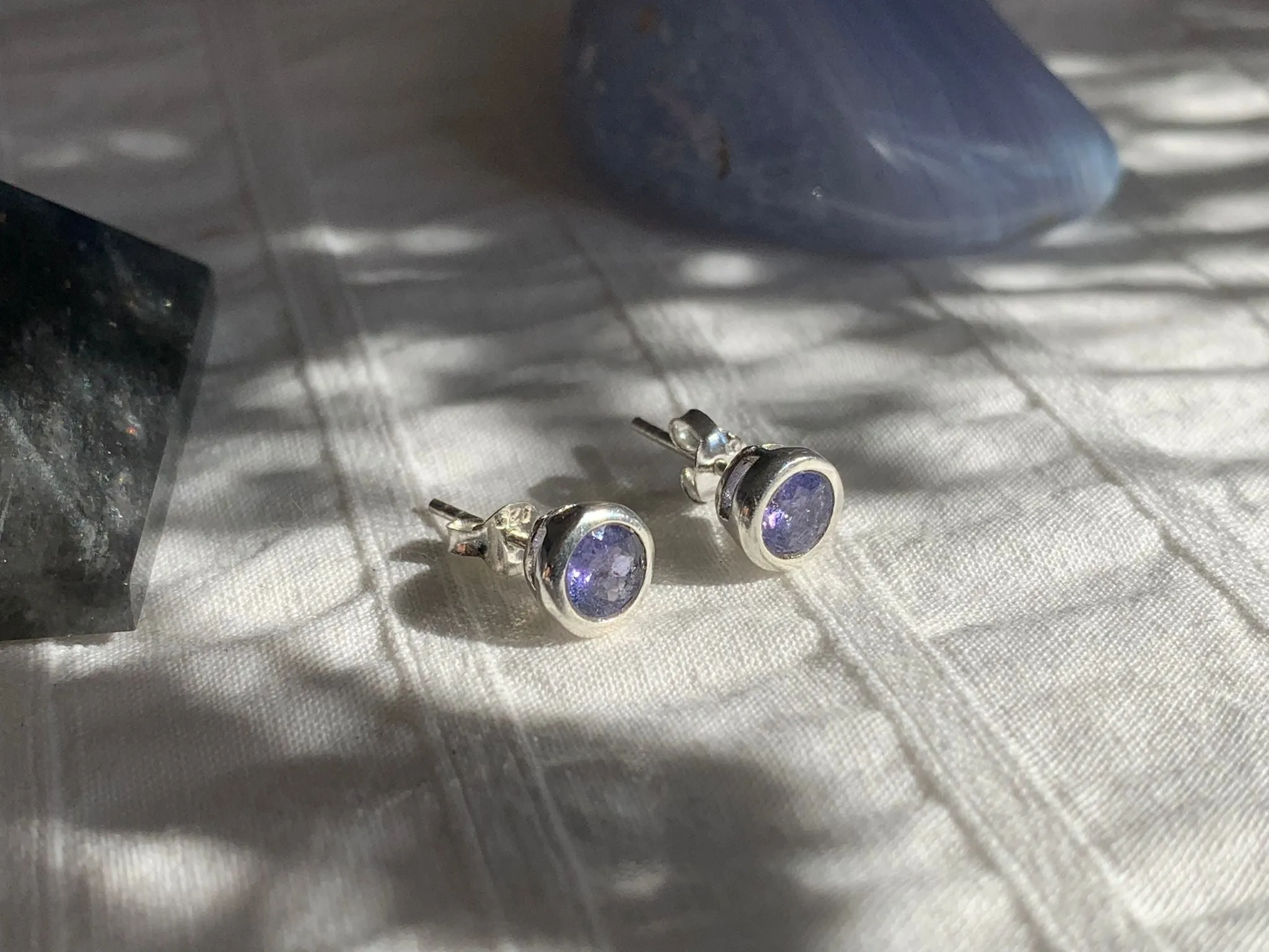 Tanzanite Naevia Studs - Round